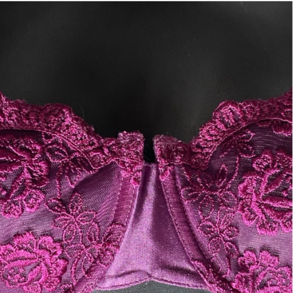 VS DRK VIOLET Unlined Underwire, 38D  *P1084